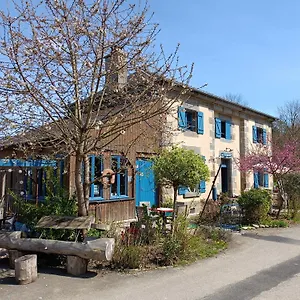 Ille Flottante, Maison Eclusiere Et Hebergements Insolites Sur Le Canal France
